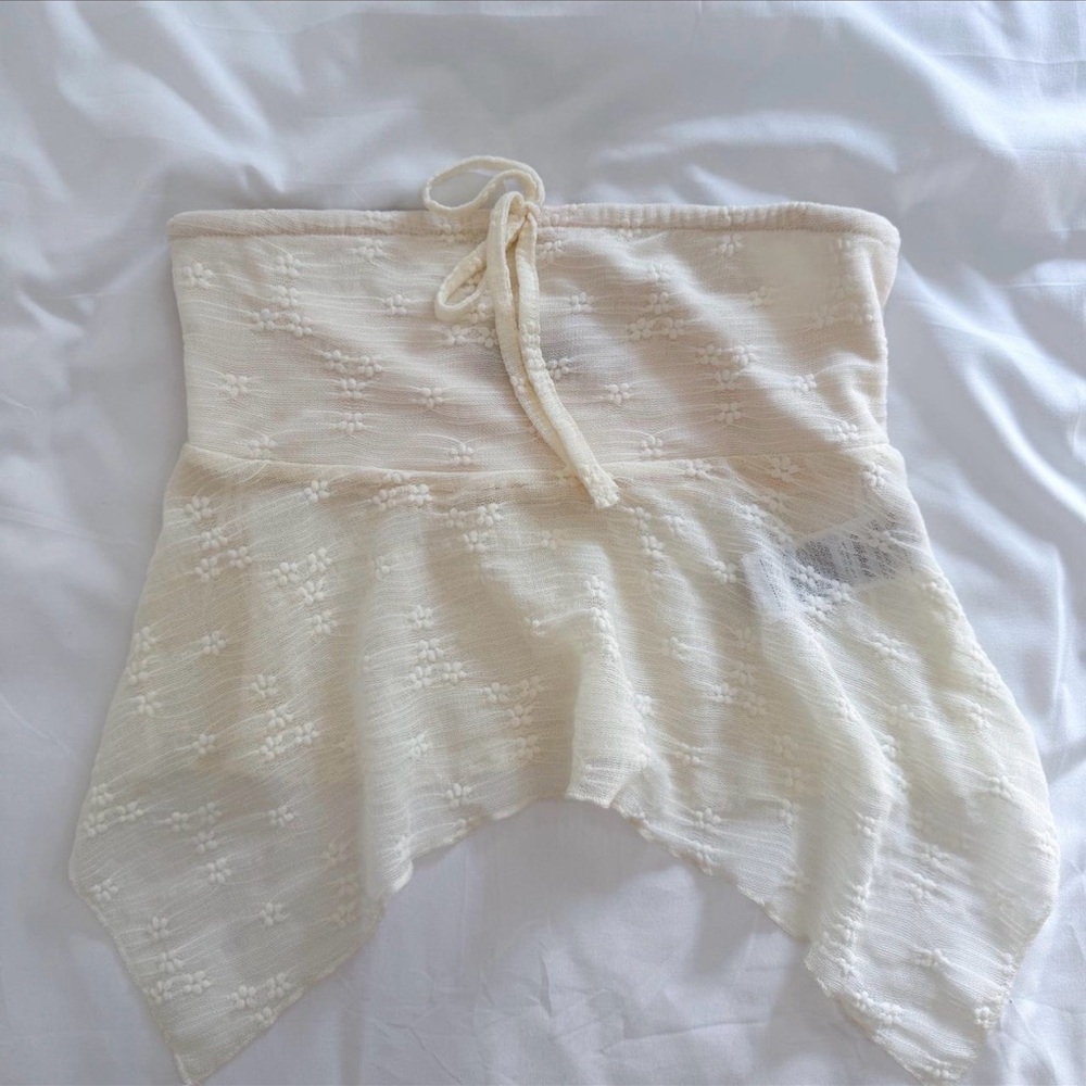 Edikted Strapless Lace Top